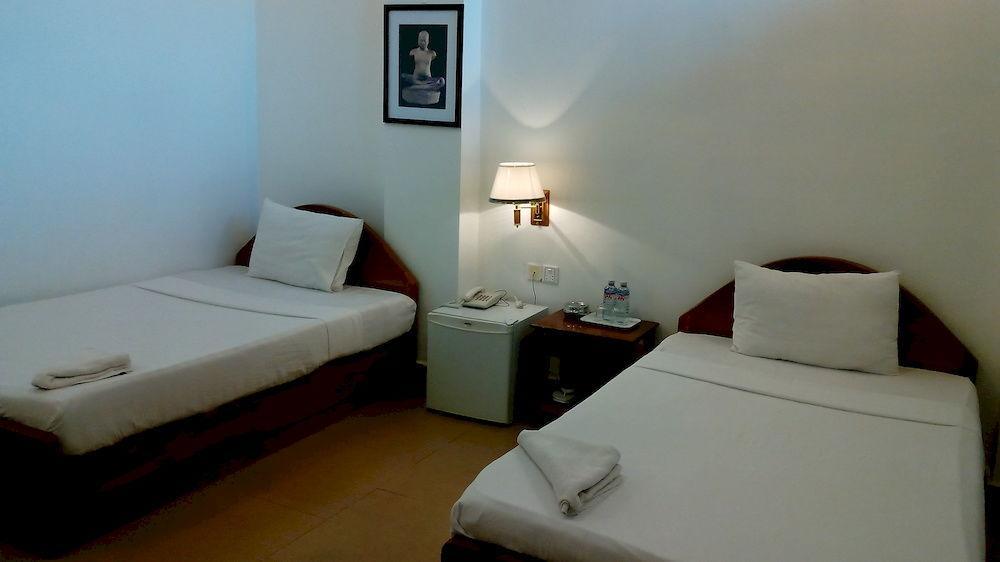 Onederz Hostel פנום פן מראה חיצוני תמונה