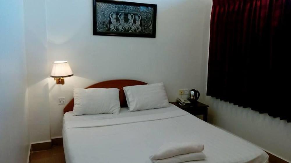 Onederz Hostel פנום פן מראה חיצוני תמונה